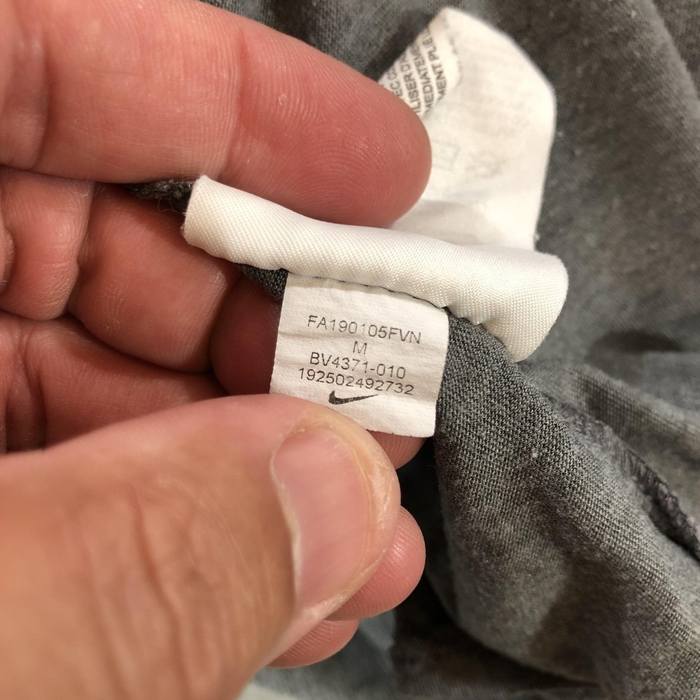 Nike Dri-FIT Tank Top Womens Medium Gray Peace Love Swoosh Open Back BV4371-010 - Picture 11 of 13